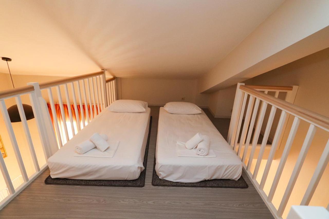 East & West Seaside Apartments Gialtra Ngoại thất bức ảnh