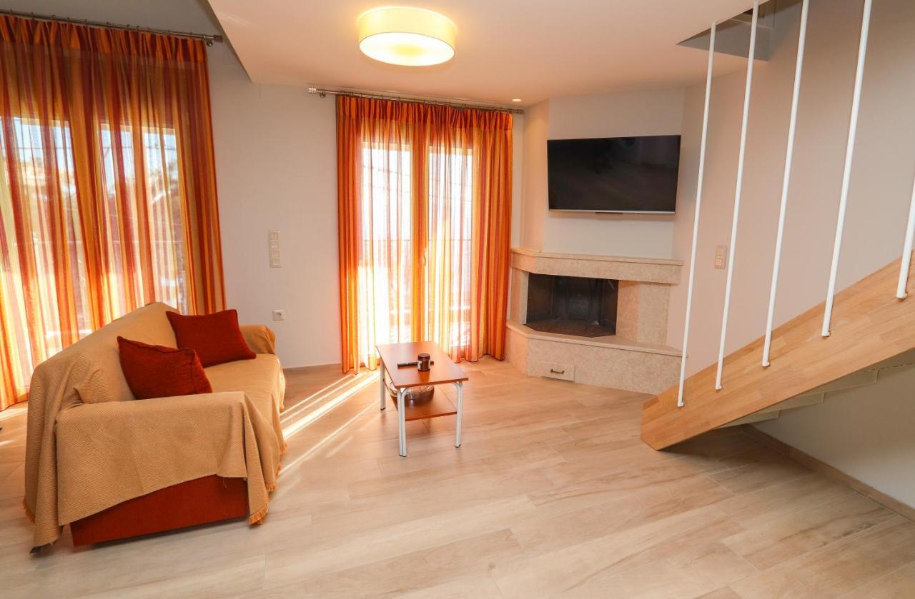 East & West Seaside Apartments Gialtra Ngoại thất bức ảnh