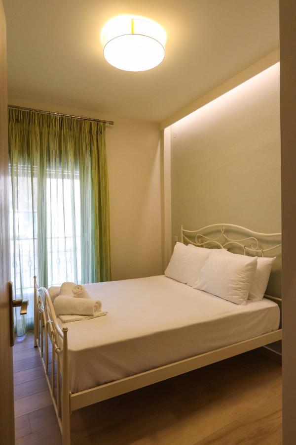 East & West Seaside Apartments Gialtra Ngoại thất bức ảnh
