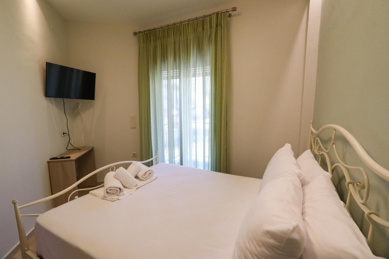 East & West Seaside Apartments Gialtra Ngoại thất bức ảnh