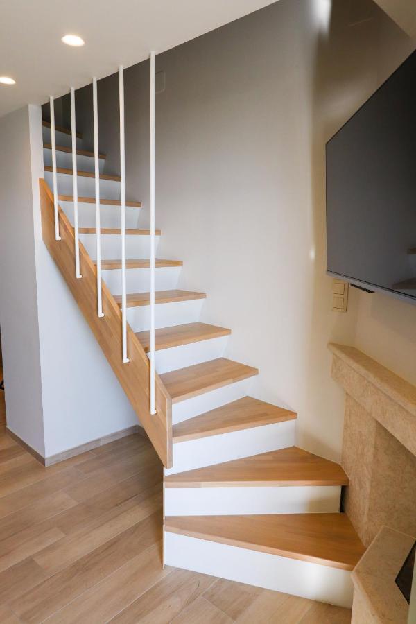 East & West Seaside Apartments Gialtra Ngoại thất bức ảnh